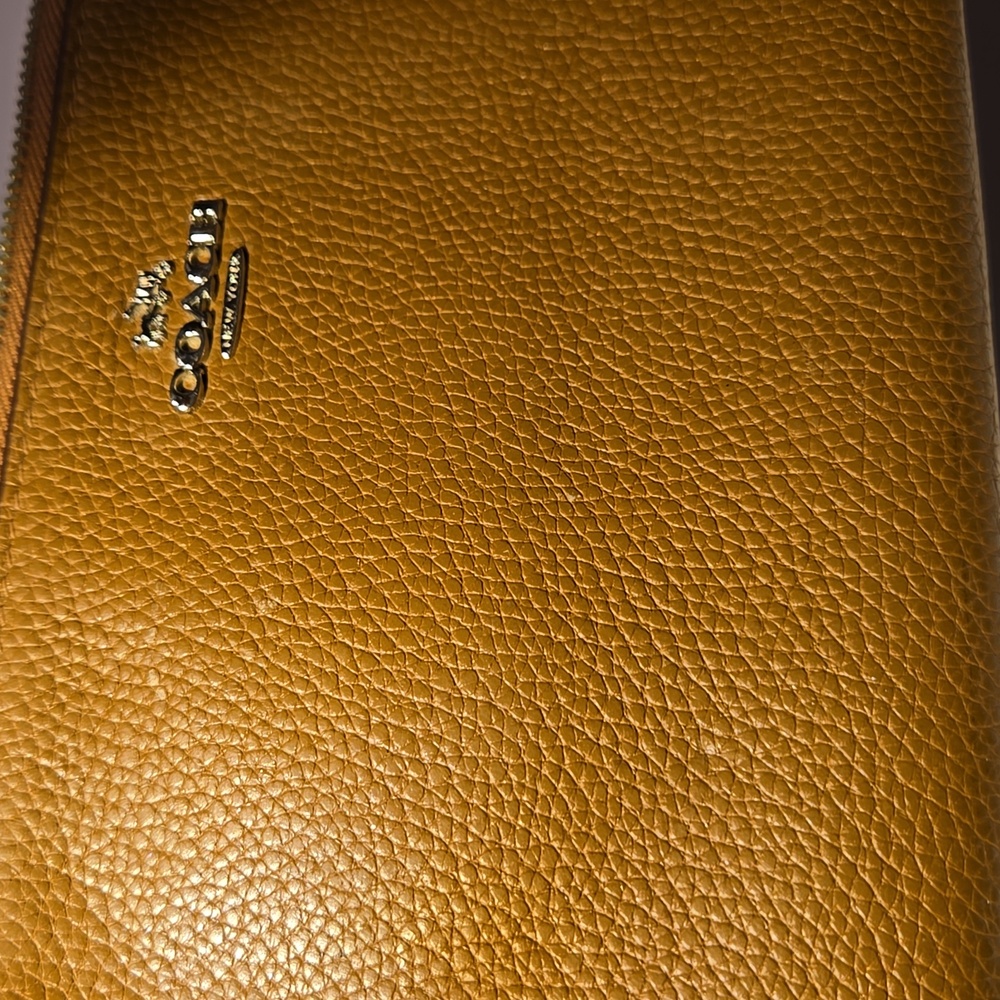 Coach Double Zipper Camel Pebbled Leather Wristlet L-8.5"XH-4.75" - Picture 7 of 14